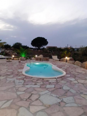 4 bedrooms villa with private pool jacuzzi and enclosed garden at Buseto Palizzolo 6 km away from the beach Buseto Palizzolo